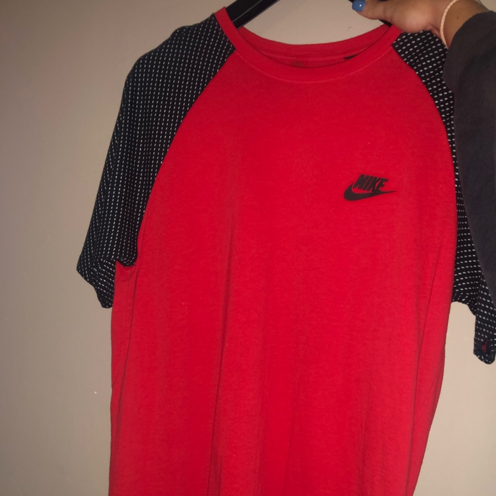 Nike air max shirt
